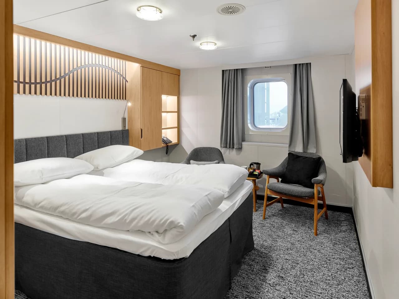 Large double on middle or promenade deck with window
