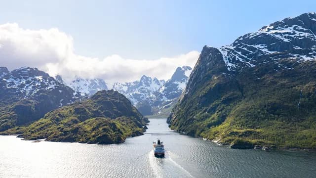 Complete Norway - Rail and Fjord Adventure 