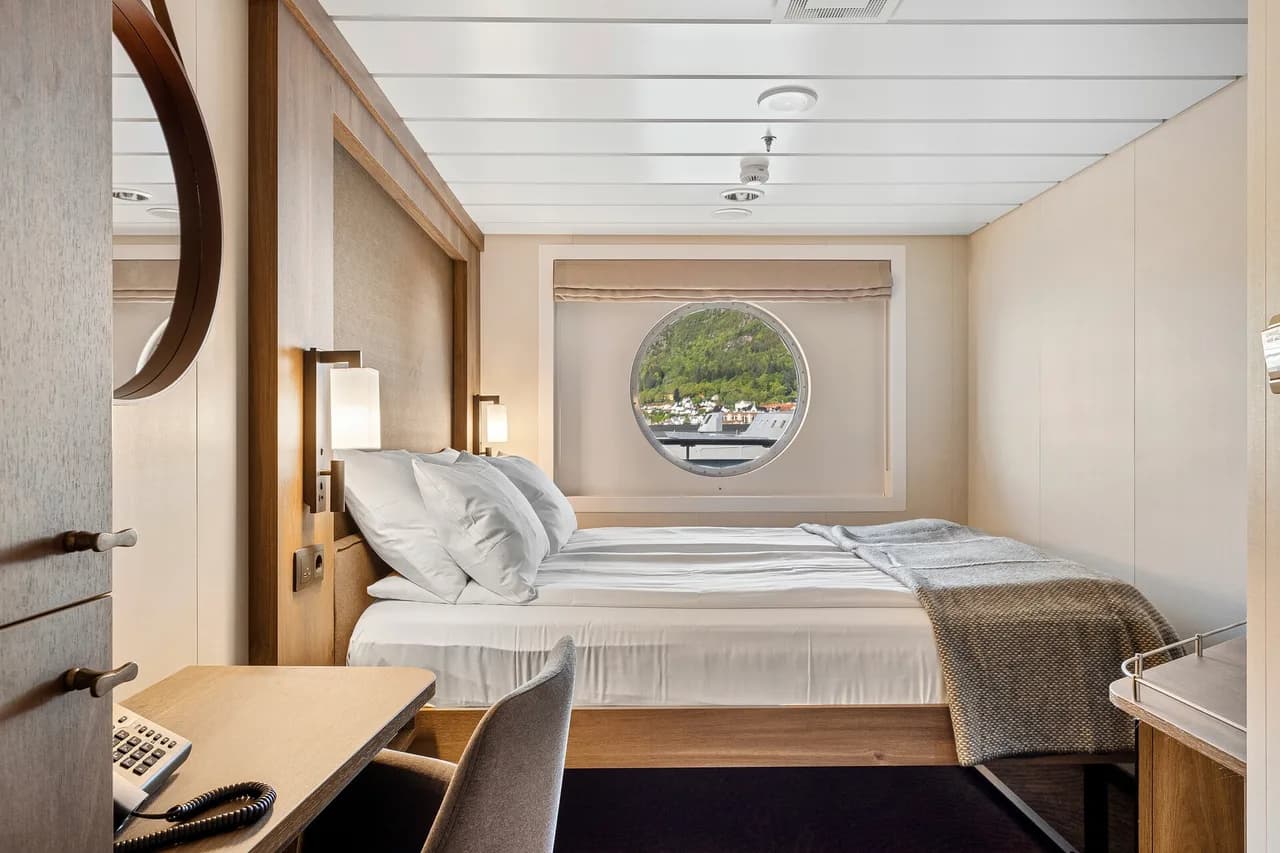 Middle deck for two travellers