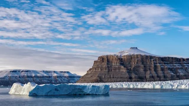 Northwest Passage—Across the Top of the World