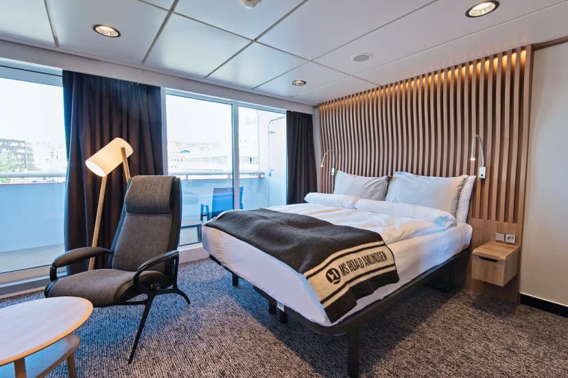 XTD | Outside cabin with balcony