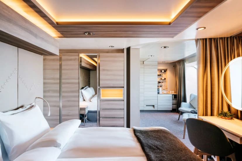 MF | Corner suite
