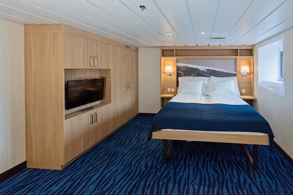 Q4 | Mini Suite