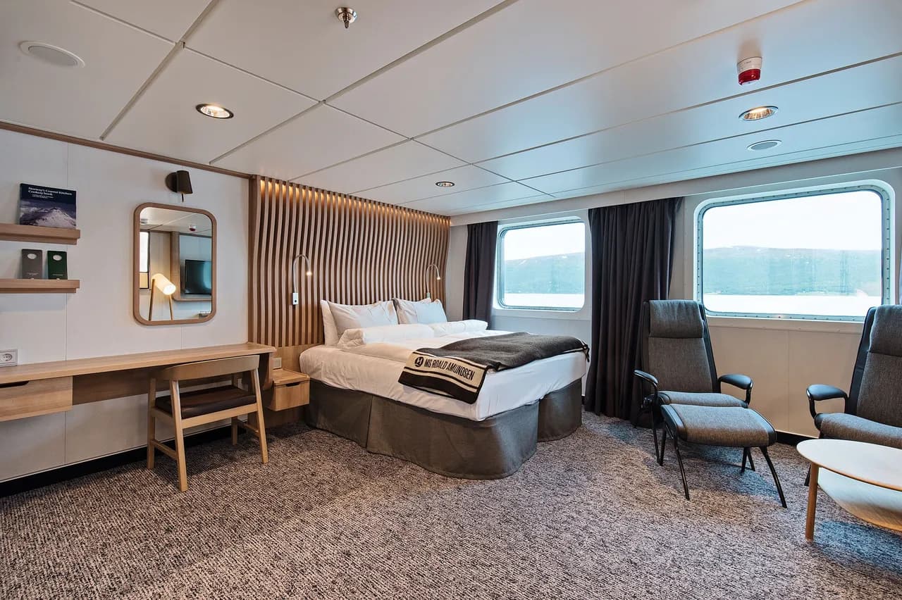 TY | Wheelchair-accessible outside cabin