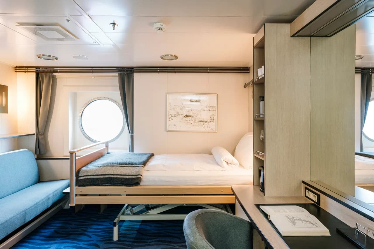 SD | Wheelchair-accessible outside cabin