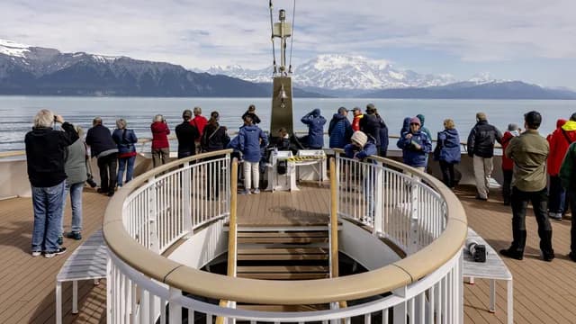 Aleutians to Katmai: Wild Alaska Revealed (Northbound)