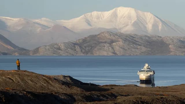 Discovering West Greenland – Icebergs & Communities of Disko Bay 