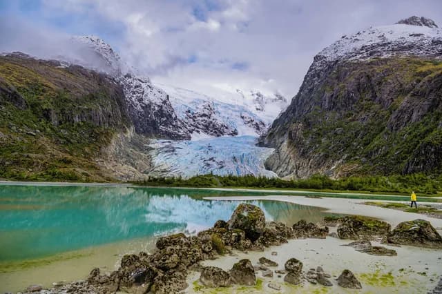 Classic Patagonia: Glaciers and Peaks