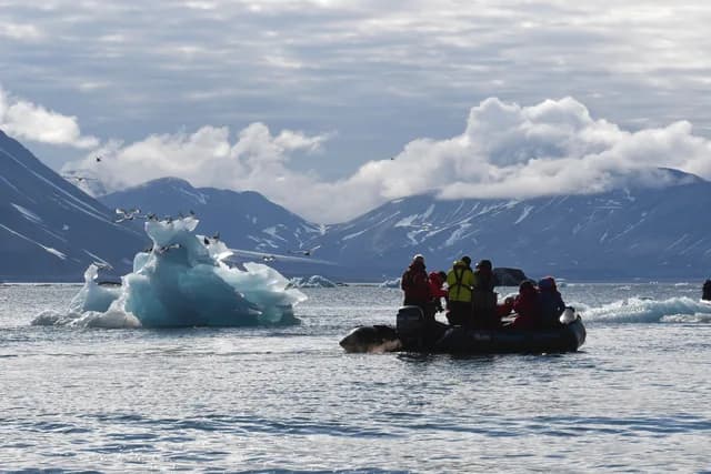 Four Islands | Iceland- Northeast Greenland-Spitsbergen- Bear Island