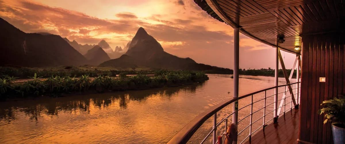 Land & River Cruise Tours