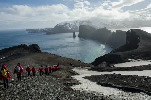 Landing Spotlight – Deception Island