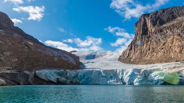 Wilderness from Greenland to the East Coast of Canada