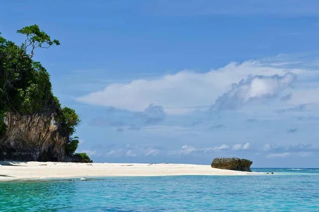 Voyage to Indonesia: Dragons, Reefs, and the Spice Islands – with Smithsonian Journeys