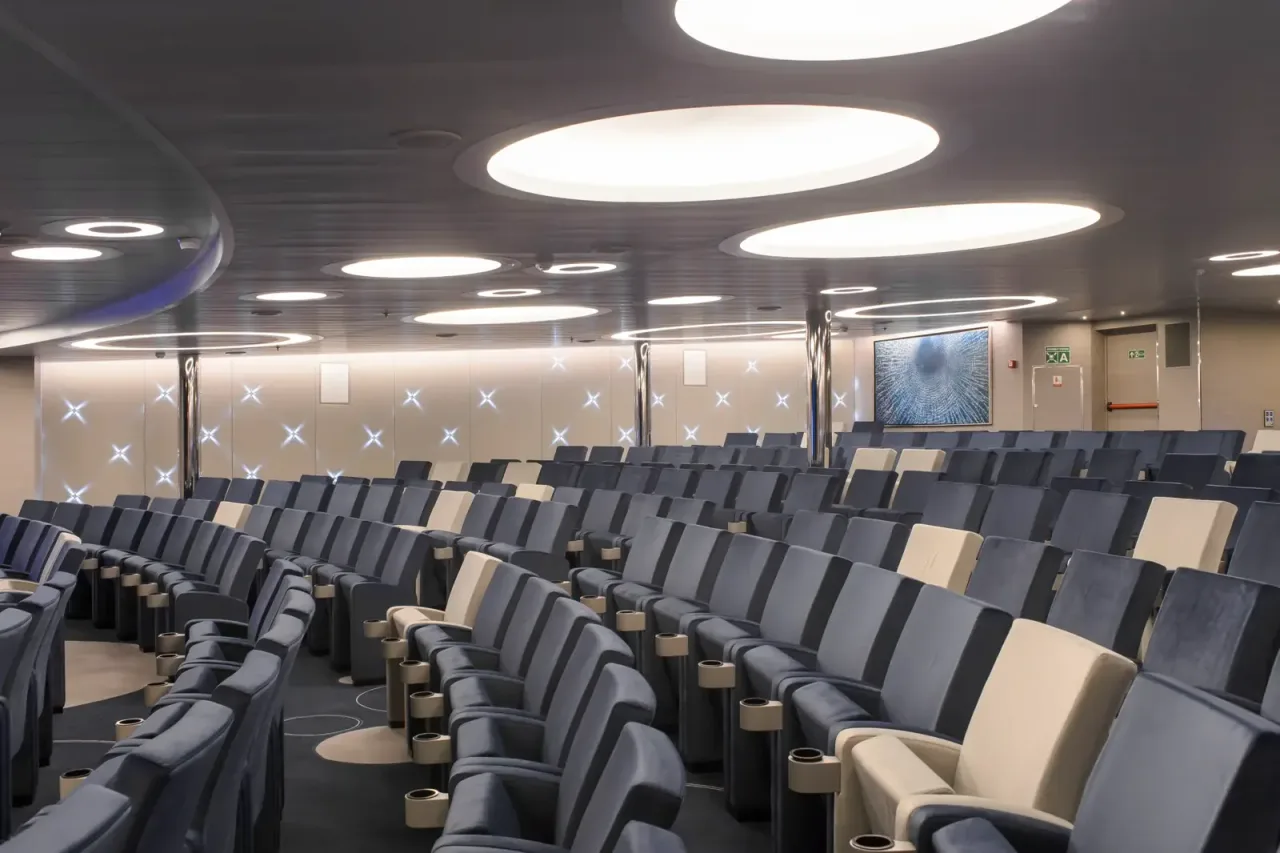 Onboard Naturalists & Lecturers