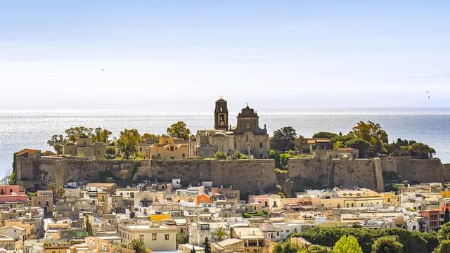Historic cities and Mediterranean shores