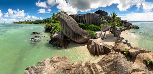 From Madagascar to the Seychelles, unsuspected Islands