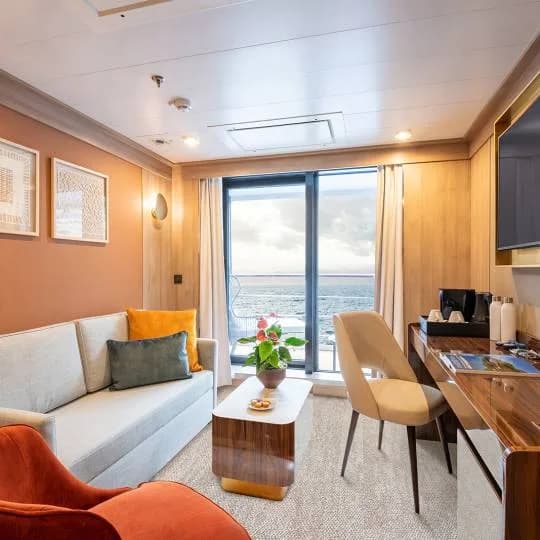 Deluxe Suite