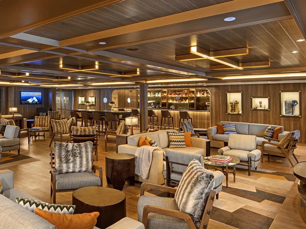270° Constellation Lounge
