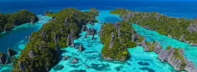 22-Day Remote Indonesia & Islands Of The Pacific Theatre