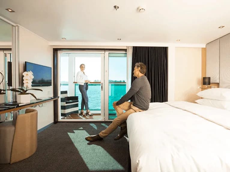 Junior Balcony Suite 