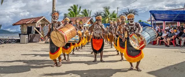 Ultimate Voyage: Ancient Kimberley, Komodo & Spice Islands