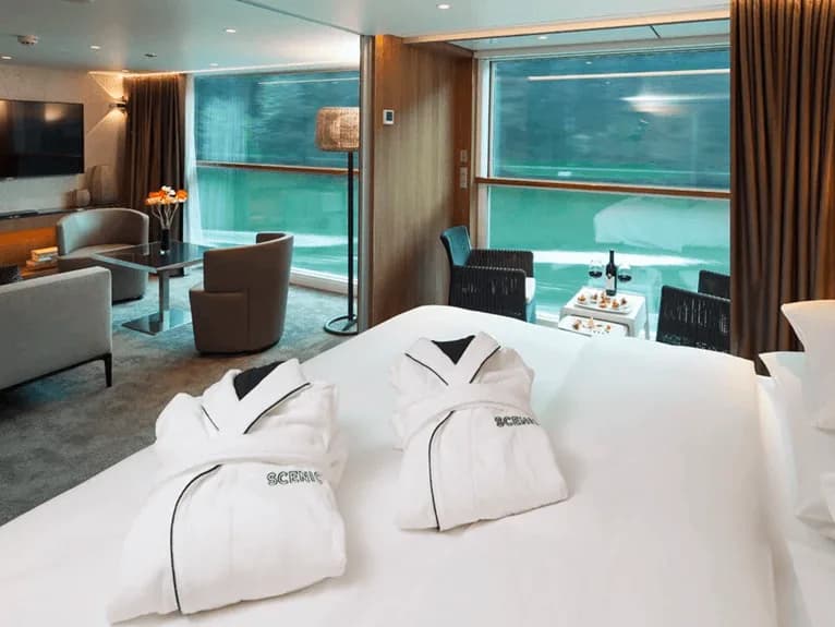 Royal Balcony Suite