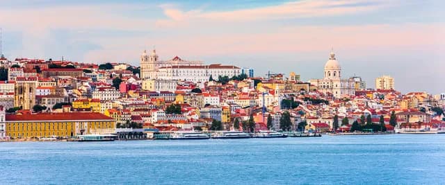 Unforgettable Douro with Lisbon & Porto
