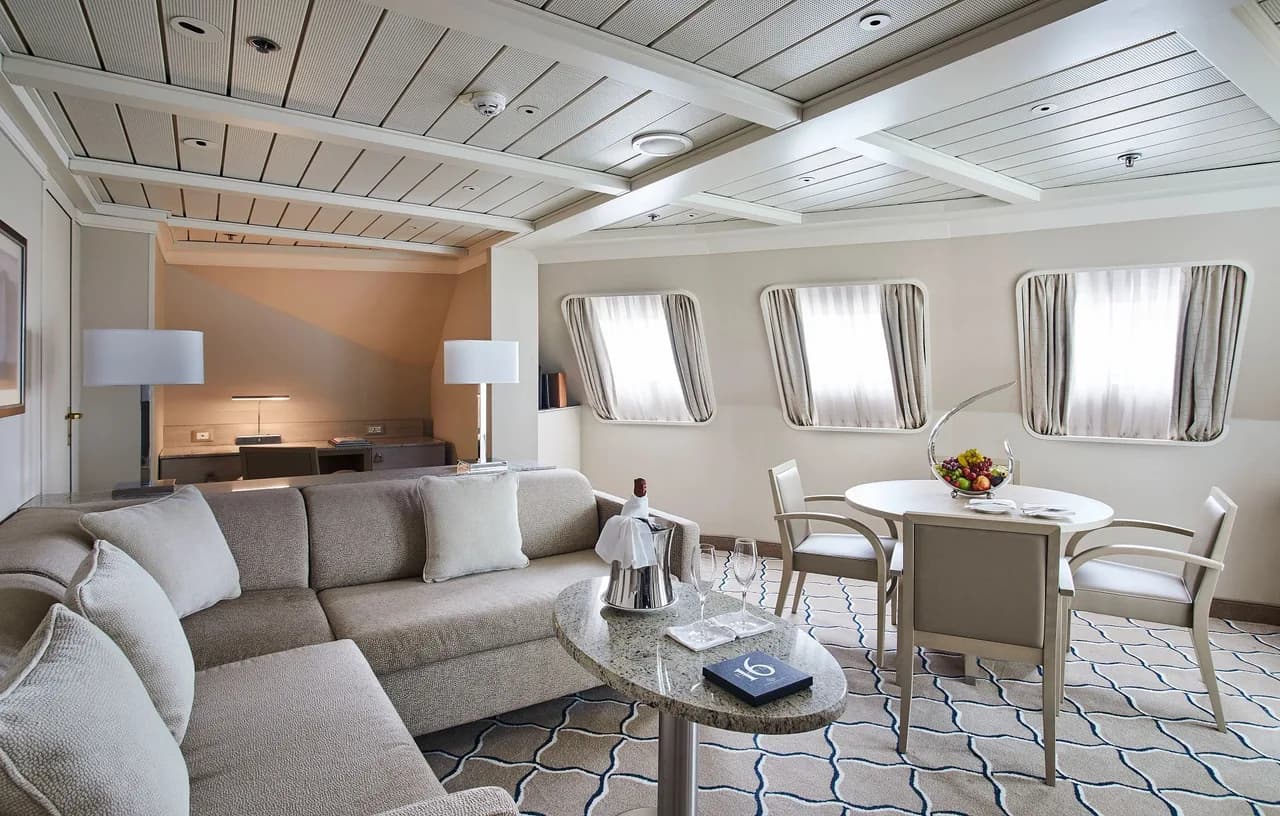 Royal Suite (2 bedrooms)