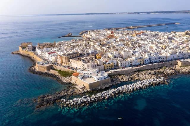 Athens (Piraeus) to Barcelona