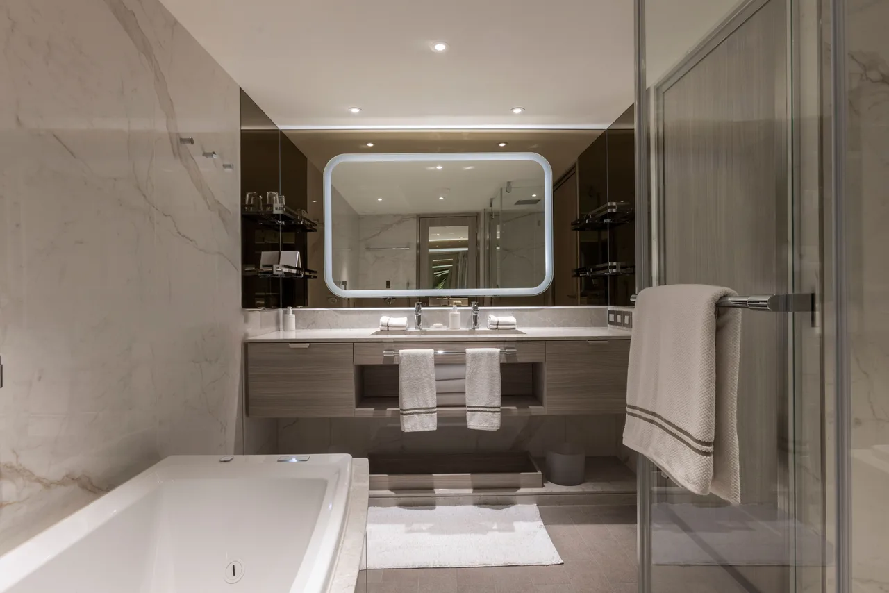 Silver Suite