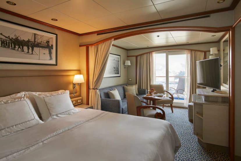 Deluxe Veranda Suite