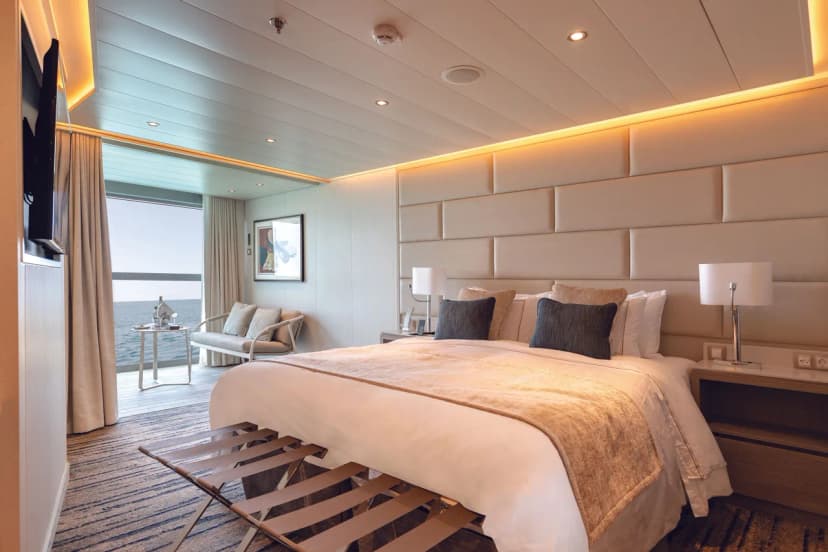 Deluxe Veranda Suite