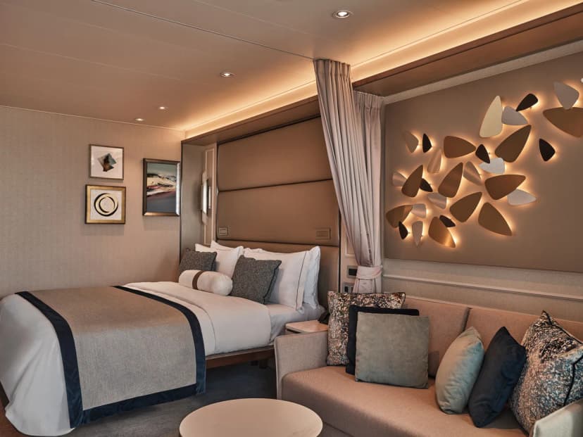 Deluxe Veranda Suite