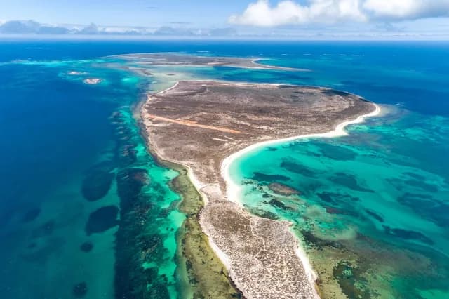 Darwin to Fremantle (Perth), Western Australia