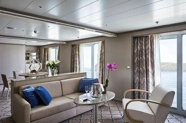 Owner's Suite (2 bedrooms)