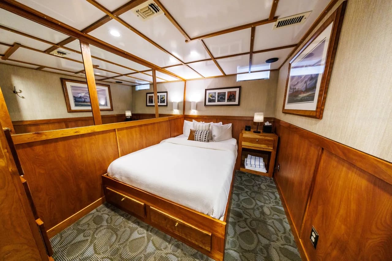 Navigator Cabin