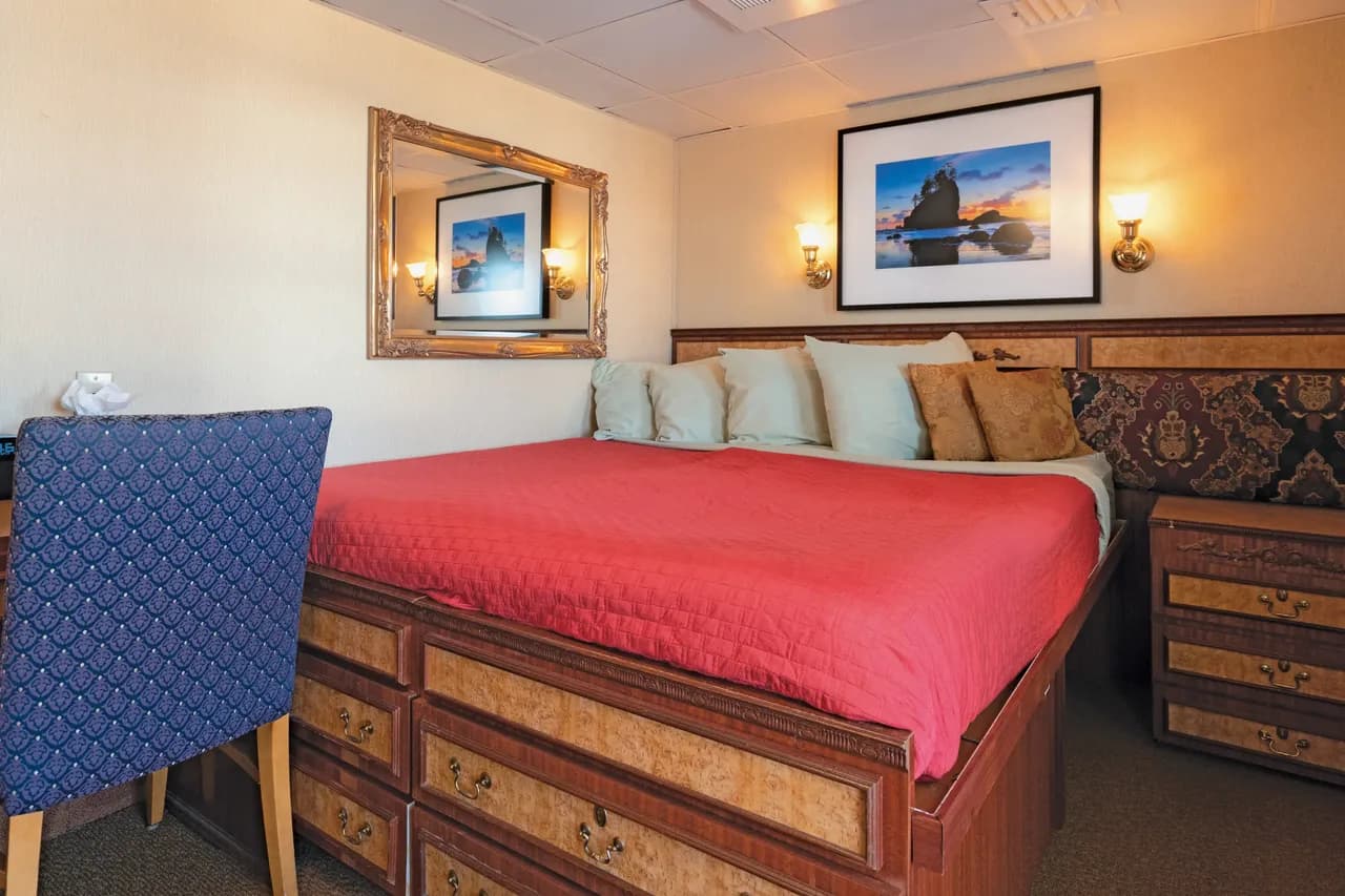 Admiral Cabin