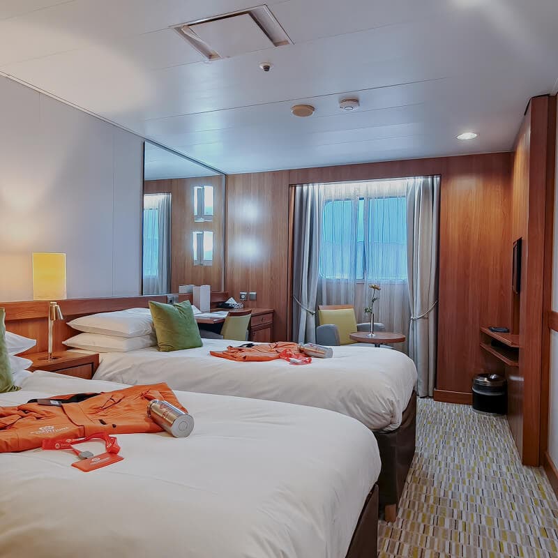 WINDOW  STATEROOMS (DOUBLE BED)