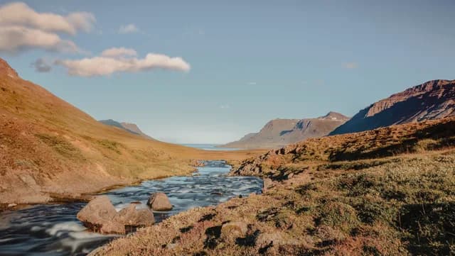 An Extended Journey through Northern Shores and Glacial Realms