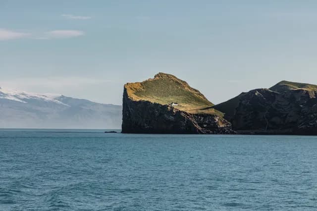 An Extended Journey of Wild Landscapes, Volcanic Shores & Historic Canals