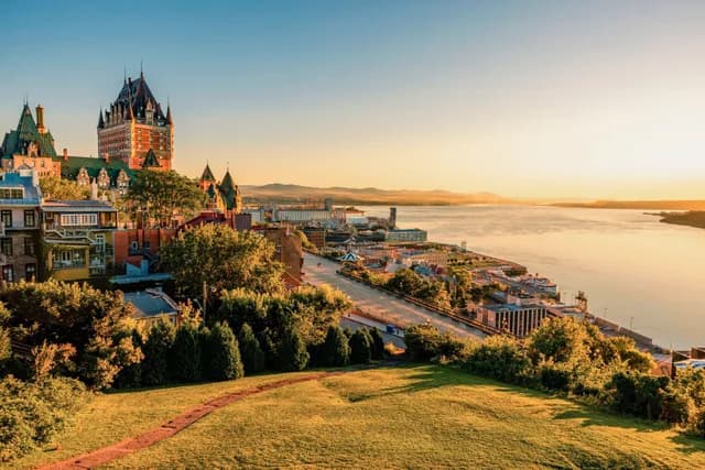 A Grand Journey of Majestic Glaciers, Rugged Shores & Arctic Wilderness