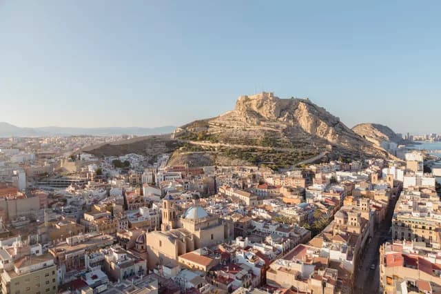 A Grand Journey of Colourful Moroccan Shores & Idyllic Caribbean Scenery