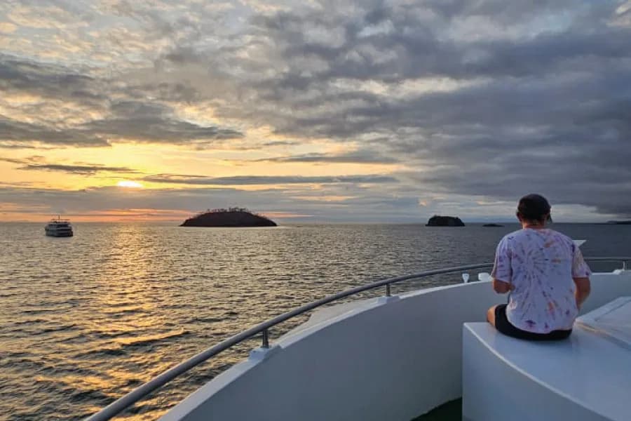 Different route Galapagos - Cruise