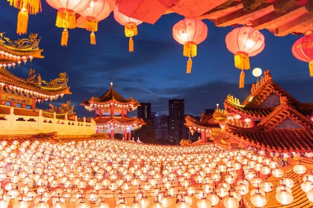 Pagoda splendour and big city lights