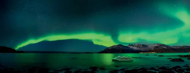 Northern Lights adventure Norway: igniting the skies