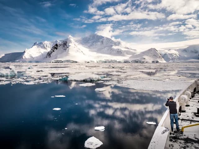 Antarctica - Discovery and learning voyage