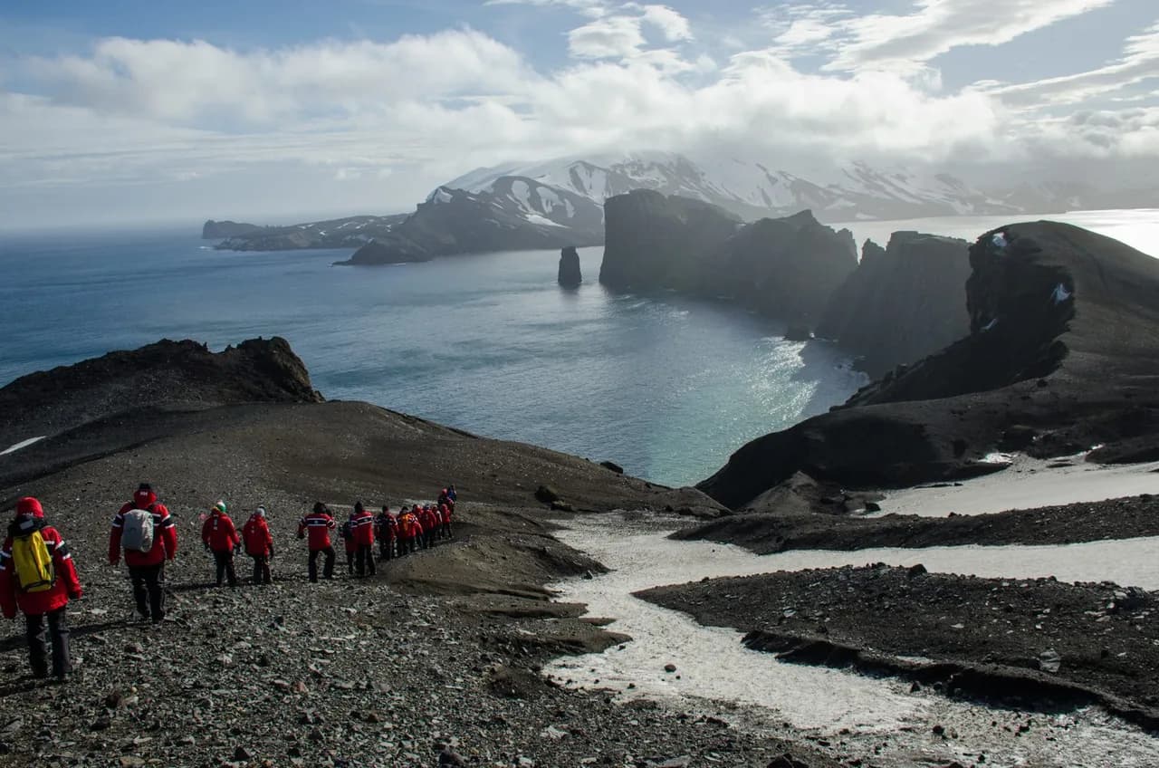Landing Spotlight – Deception Island