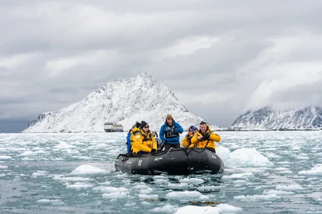 Svalbard in Spring: Sea Ice, Pristine Snow and Wildlife