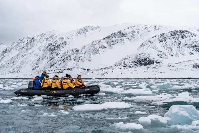 Svalbard in Spring: Sea Ice, Pristine Snow and Wildlife