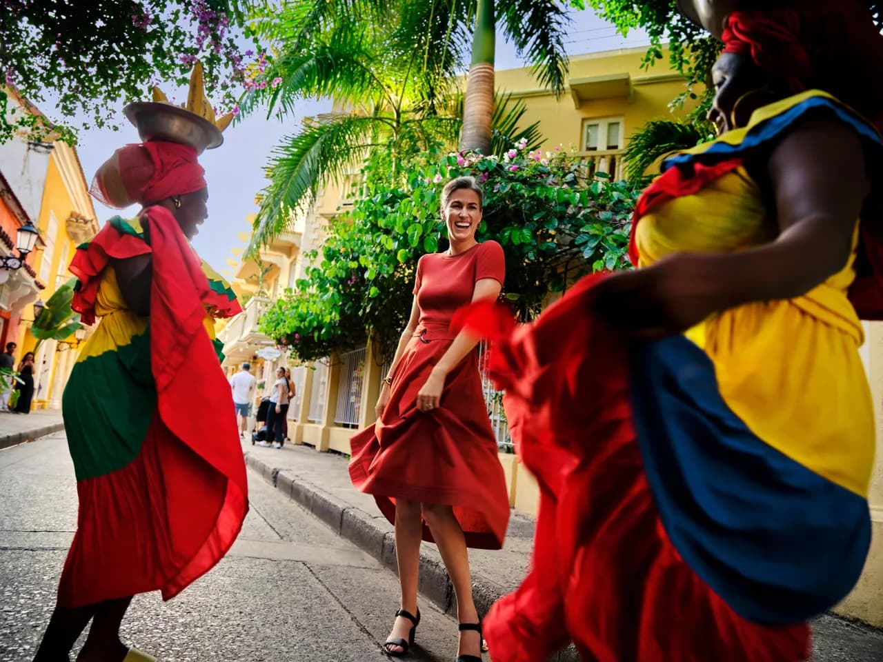 Lightweight, breathable fabrics like linen and cotton are recommended when travelling to high tropical humidity areas like Cartagena, Colombia.